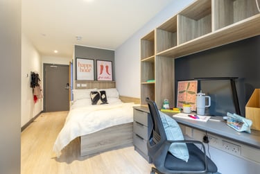 Deluxe En Suite - Image 2